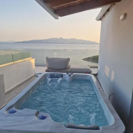 Penthouse With Jackuzy Apartment Sarande Exterior photo